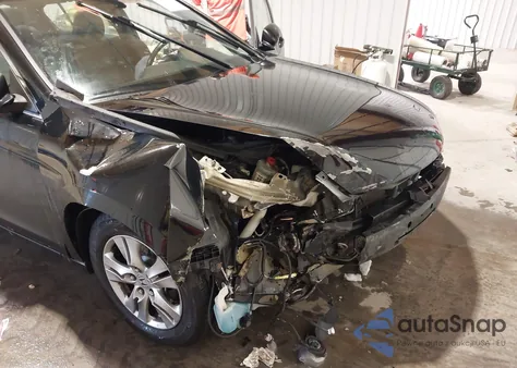 2011 Honda Accord 2.4 Se из США, поврежденный, VIN 1HGCP2F60BA081113